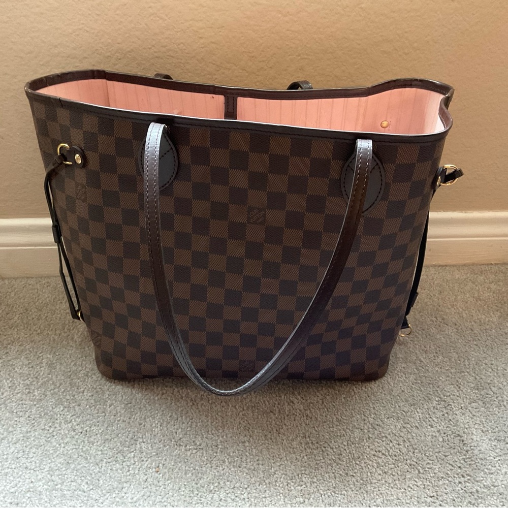 Louis Vuitton MM neverfull bag